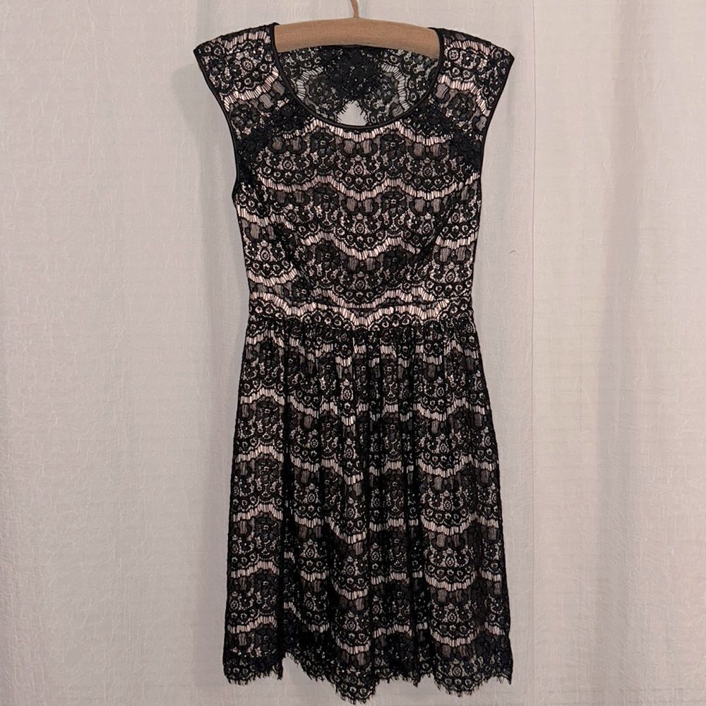 ASOS Forever New 2 Ivory Black Lace A Line Sleeveless Open Back Formal Dress